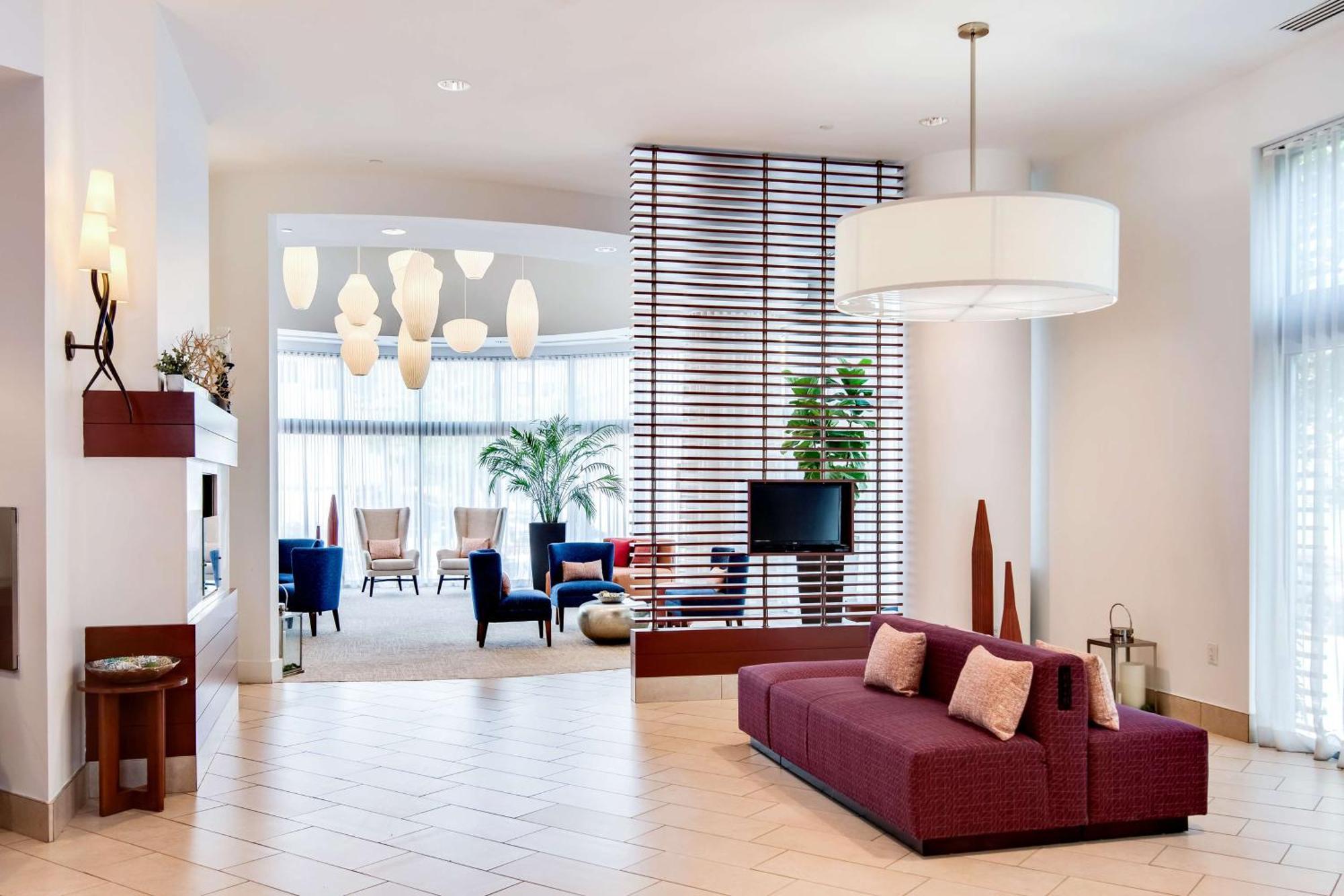 Hilton Garden Inn Alexandria Old Town National Harbor Экстерьер фото