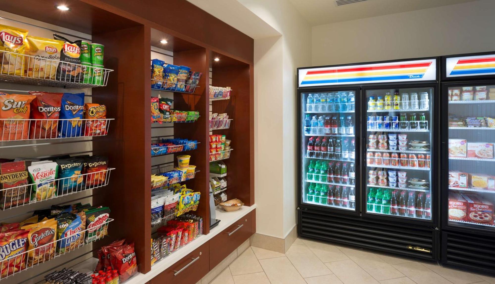 Hilton Garden Inn Alexandria Old Town National Harbor Экстерьер фото