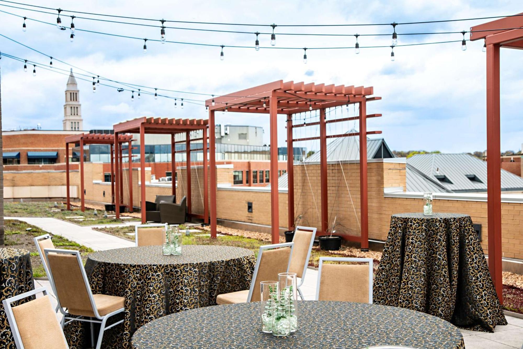 Hilton Garden Inn Alexandria Old Town National Harbor Экстерьер фото